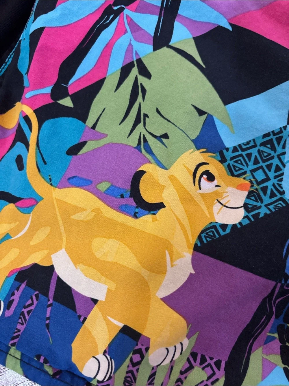 Disney Bundle lot of 2 scrub top both size M no flaws lion king little mermaid - Picture 7 of 9